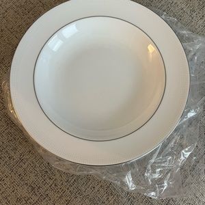 New! Set of 4 Blanc Sur Blanc by Vera Wang bowls